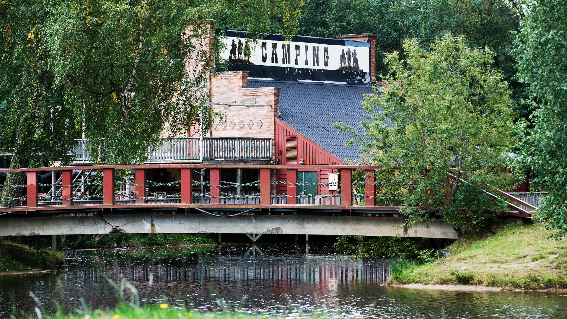 high-chaparral-boende-camping