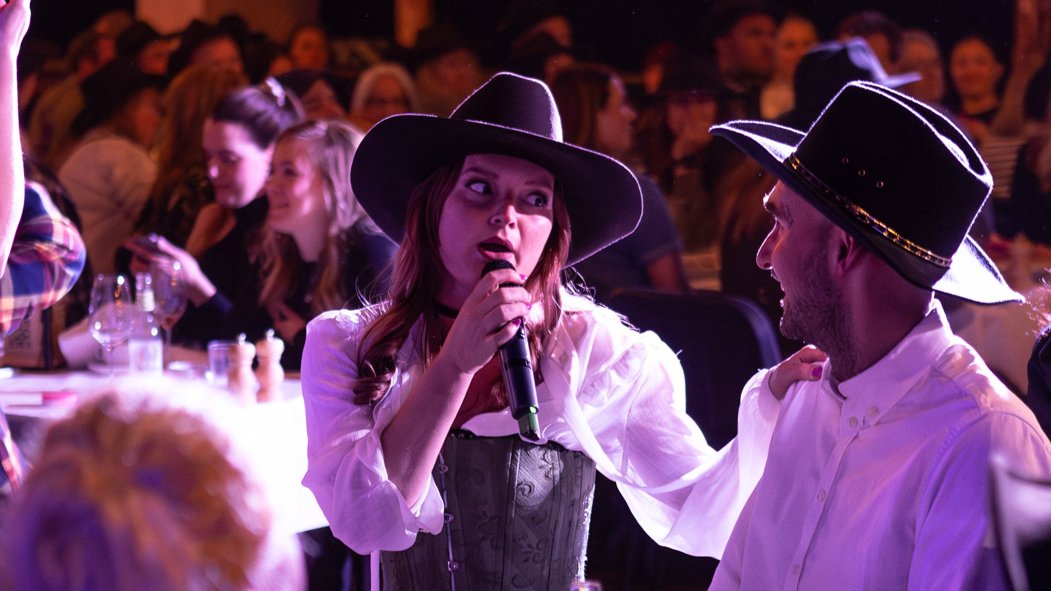 Blåkläder-konferens-show